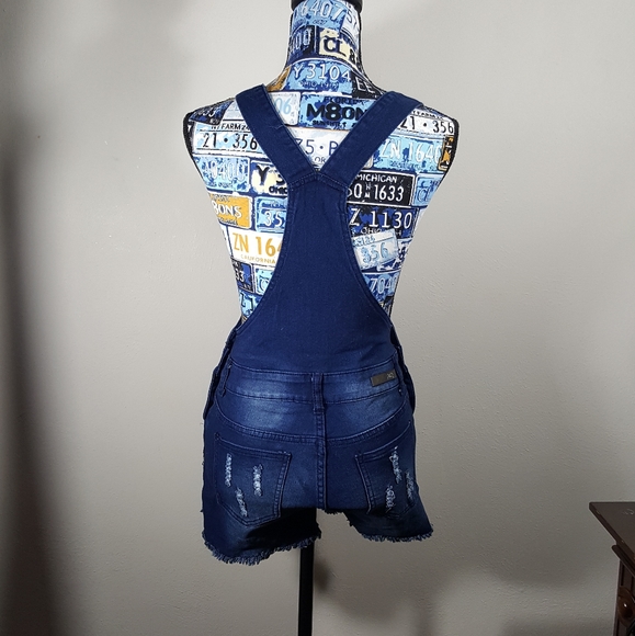 Overall stretchy dark Jean shorts size M - Picture 7 of 7